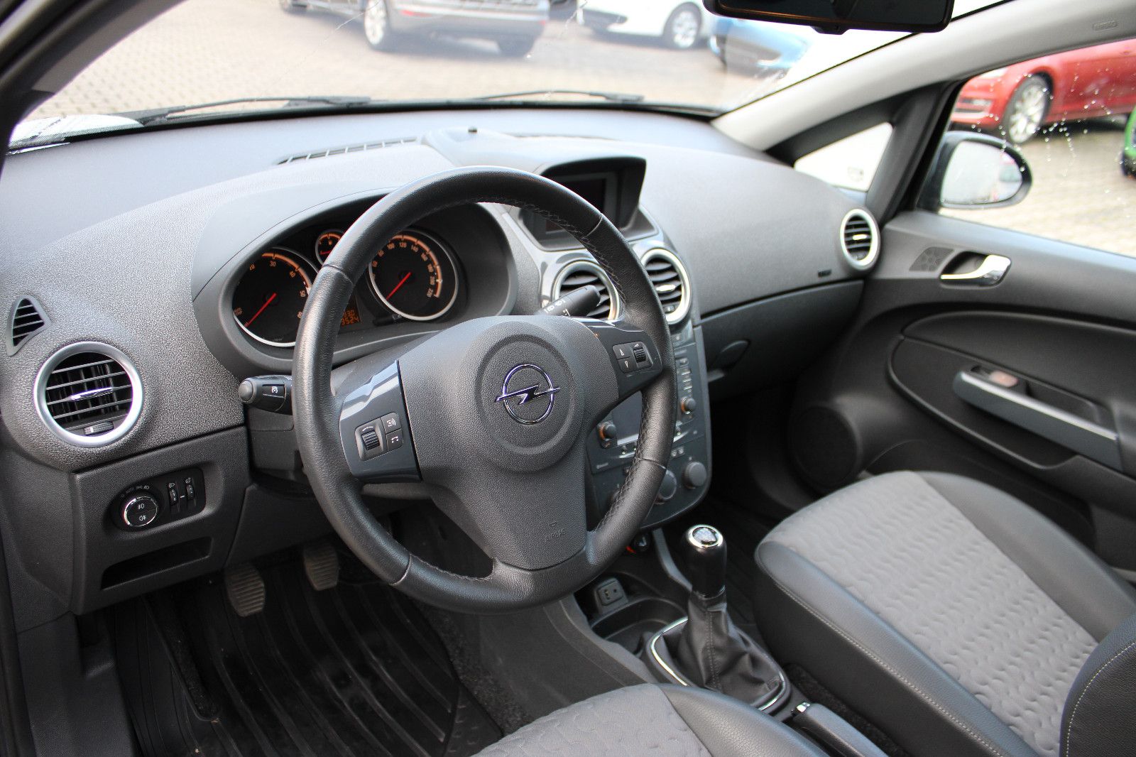 Fahrzeugabbildung Opel Corsa 1.3 CDTI Navi,PDC,SHZ,LHZ,Tempomat