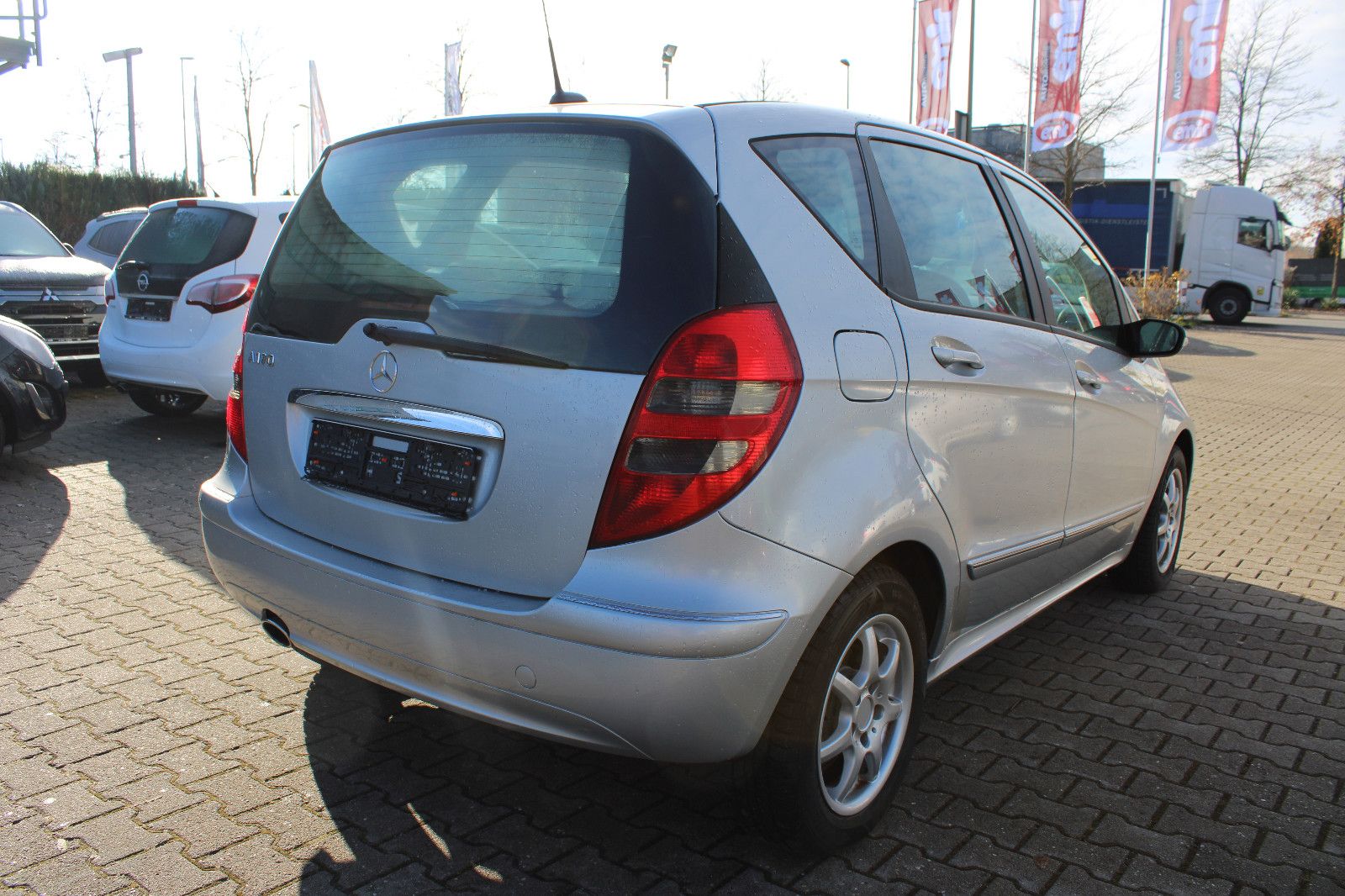 Fahrzeugabbildung Mercedes-Benz A 170 AVANTGARDE Xenon,Leder,SHZ,Panorama