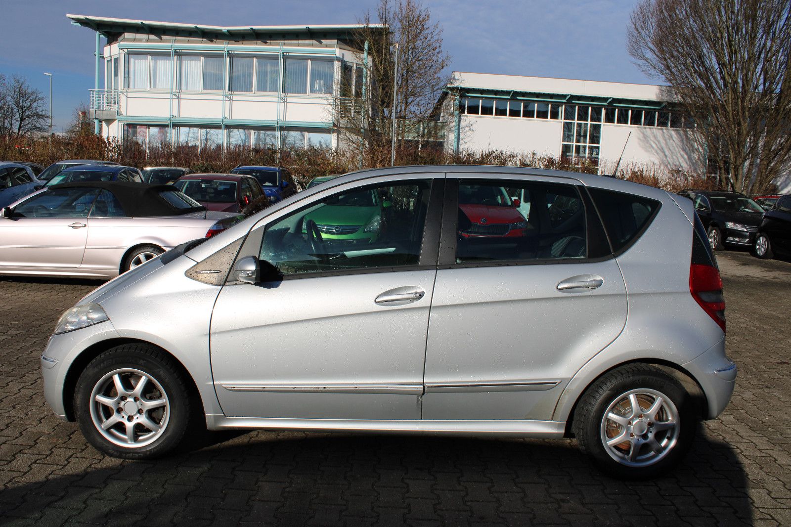 Fahrzeugabbildung Mercedes-Benz A 170 AVANTGARDE Xenon,Leder,SHZ,Panorama