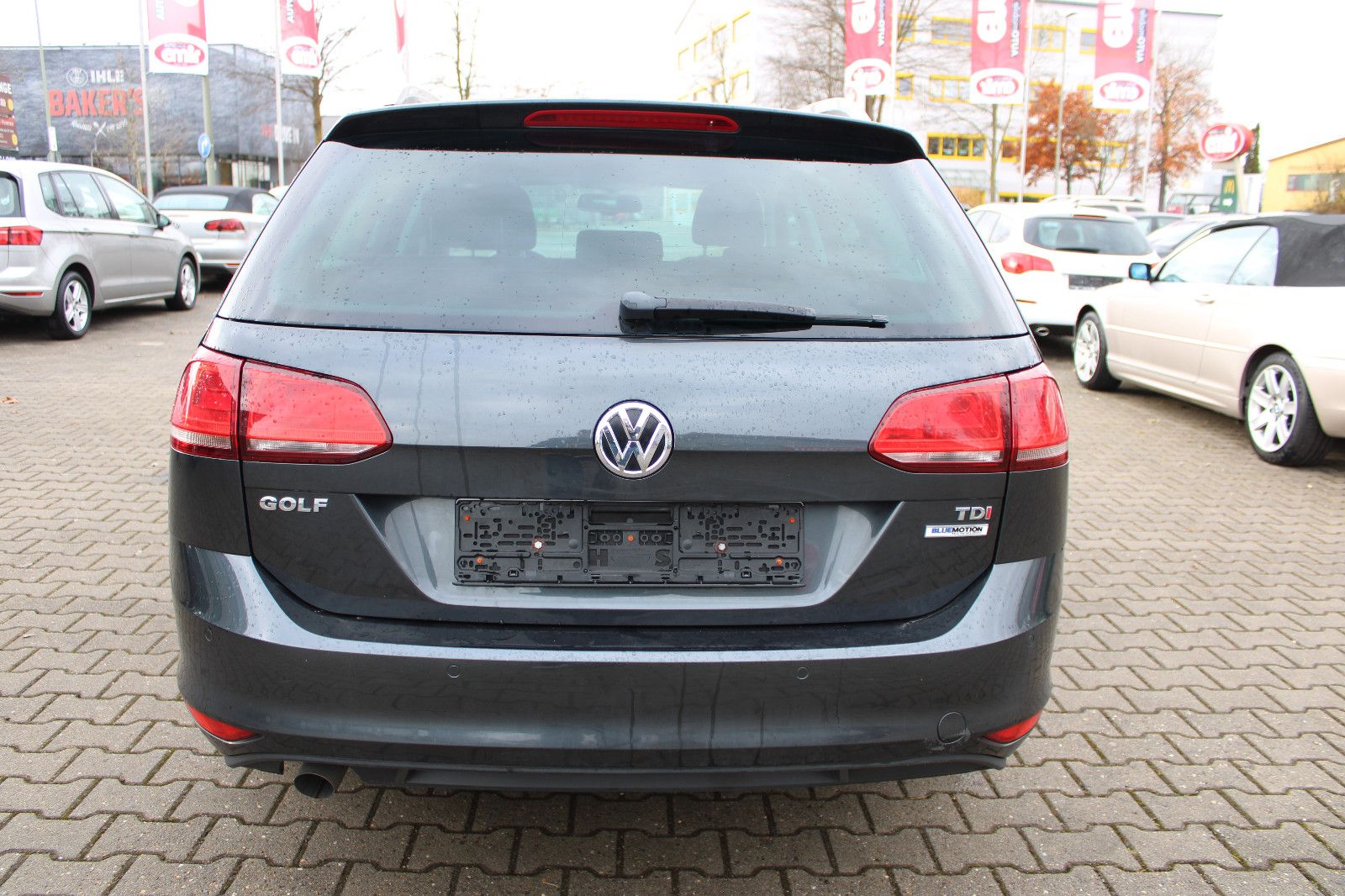 Fahrzeugabbildung Volkswagen Golf 1.6 TDI Var. ALLSTAR PDC,AHK.SHZ,ACC