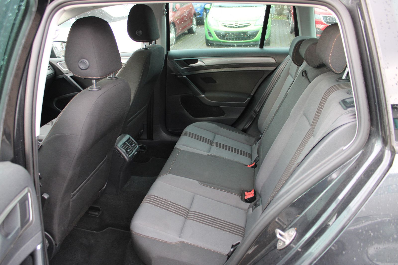 Fahrzeugabbildung Volkswagen Golf 1.6 TDI Var. ALLSTAR PDC,AHK.SHZ,ACC