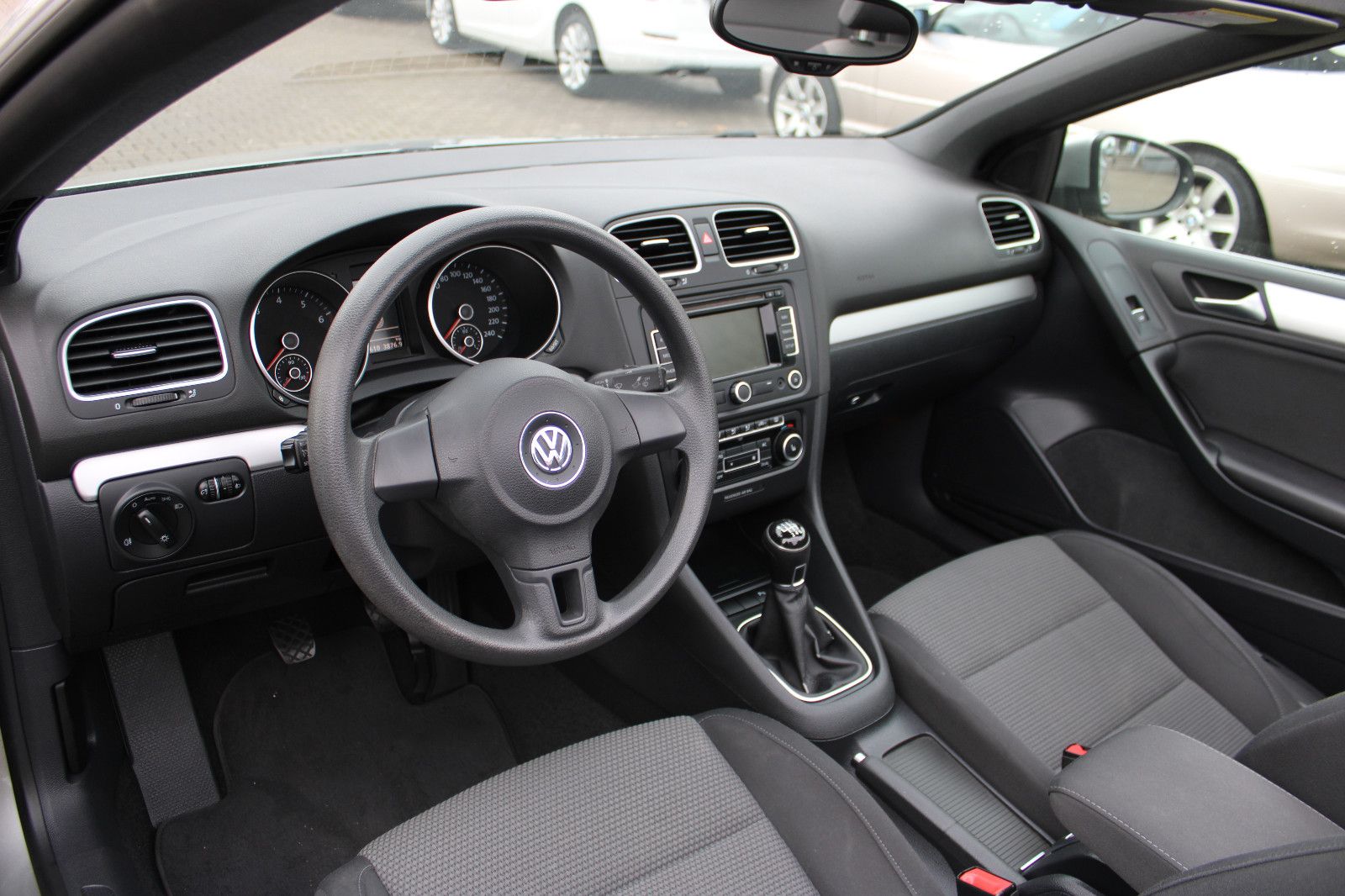 Fahrzeugabbildung Volkswagen Golf 1.2 TSI Cabrio SHZ,PDC,Navi