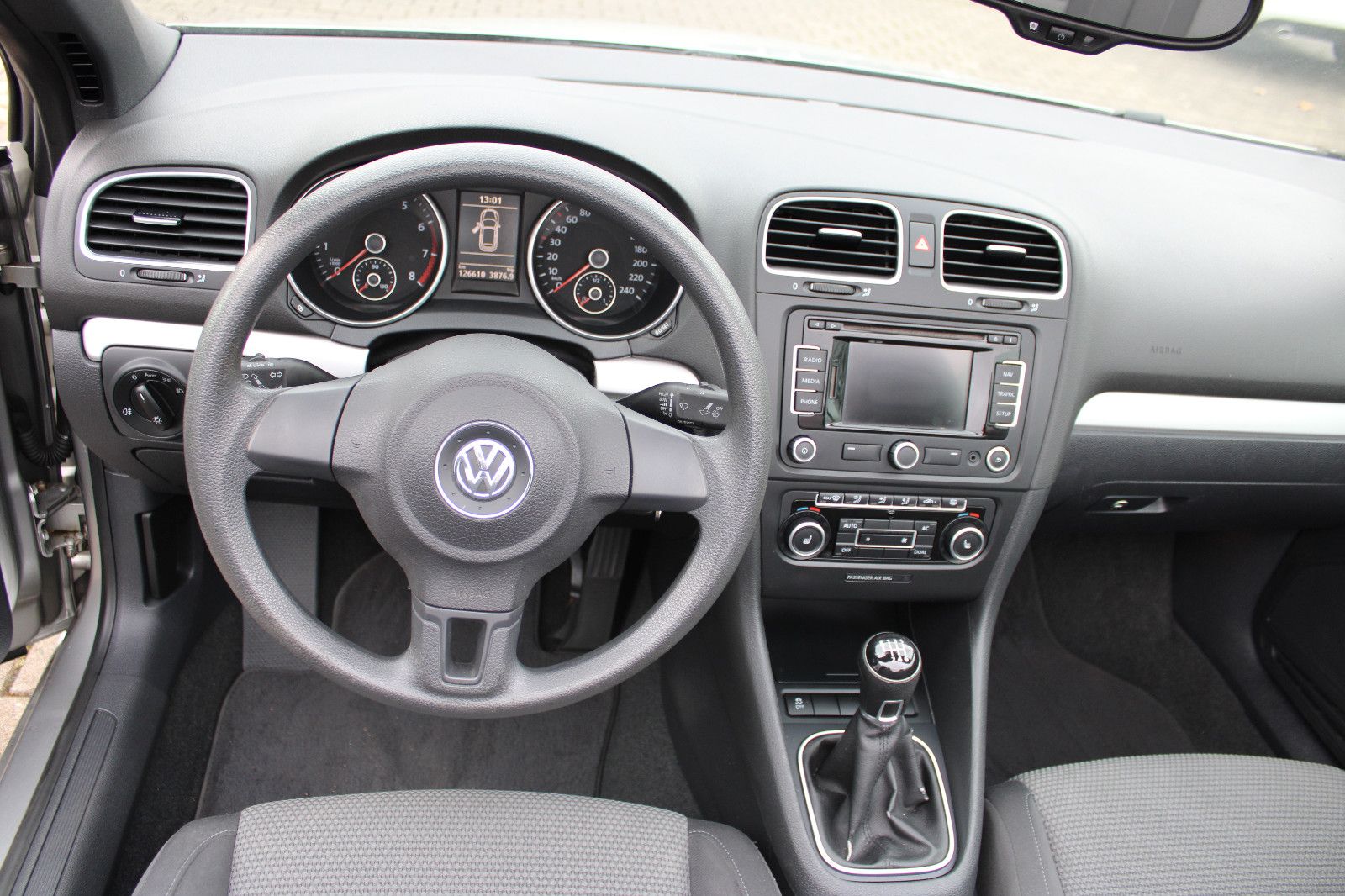 Fahrzeugabbildung Volkswagen Golf 1.2 TSI Cabrio SHZ,PDC,Navi