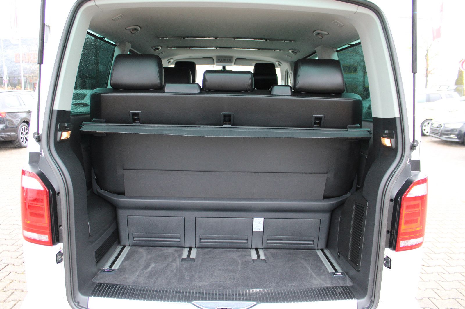 Fahrzeugabbildung Volkswagen T6 Multivan Generation Six  2.0TDI Leder,LED,PDC