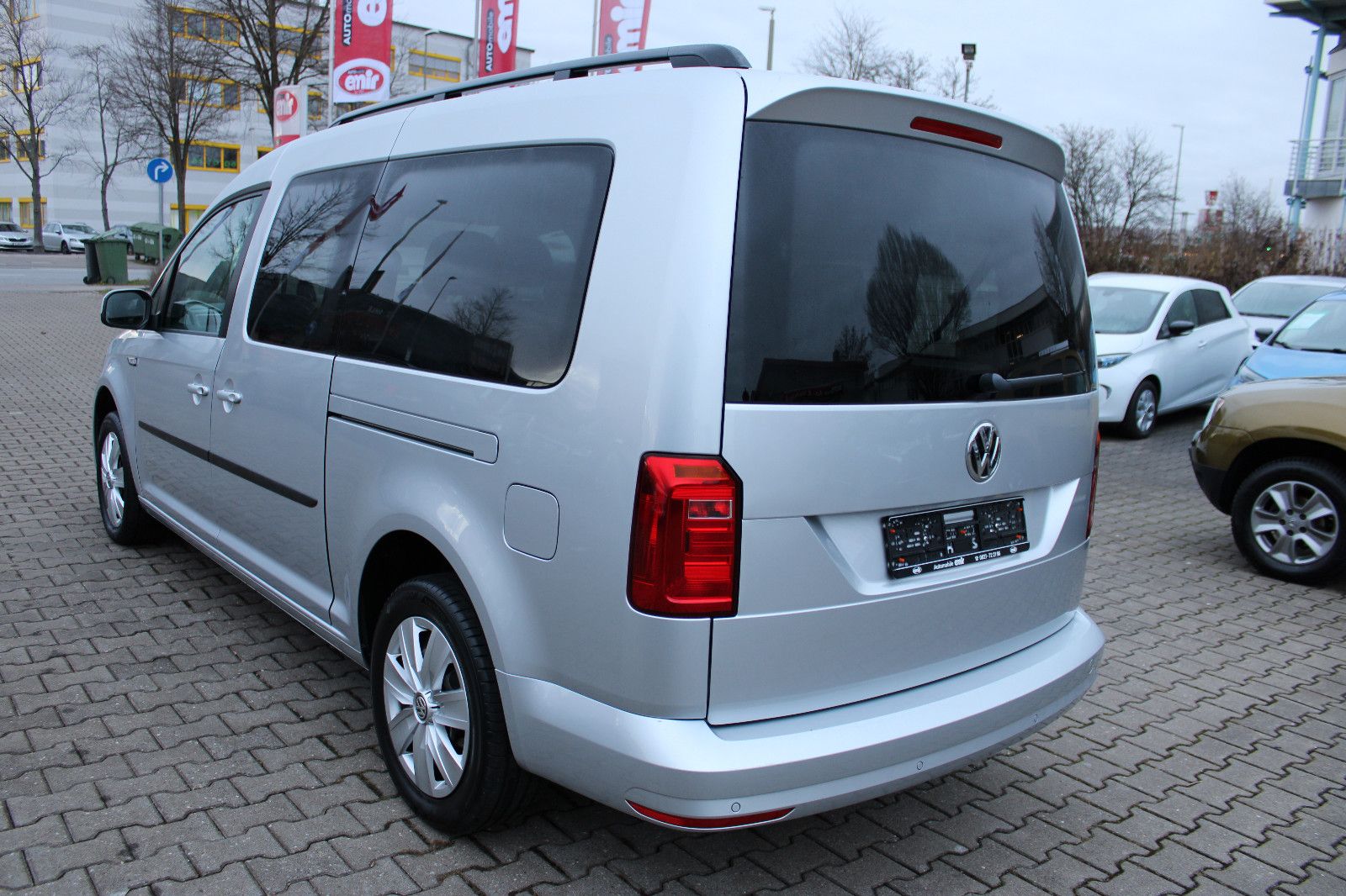 Fahrzeugabbildung Volkswagen Caddy 2,0TDI Maxi 7-Sitzer PDC,SHZ