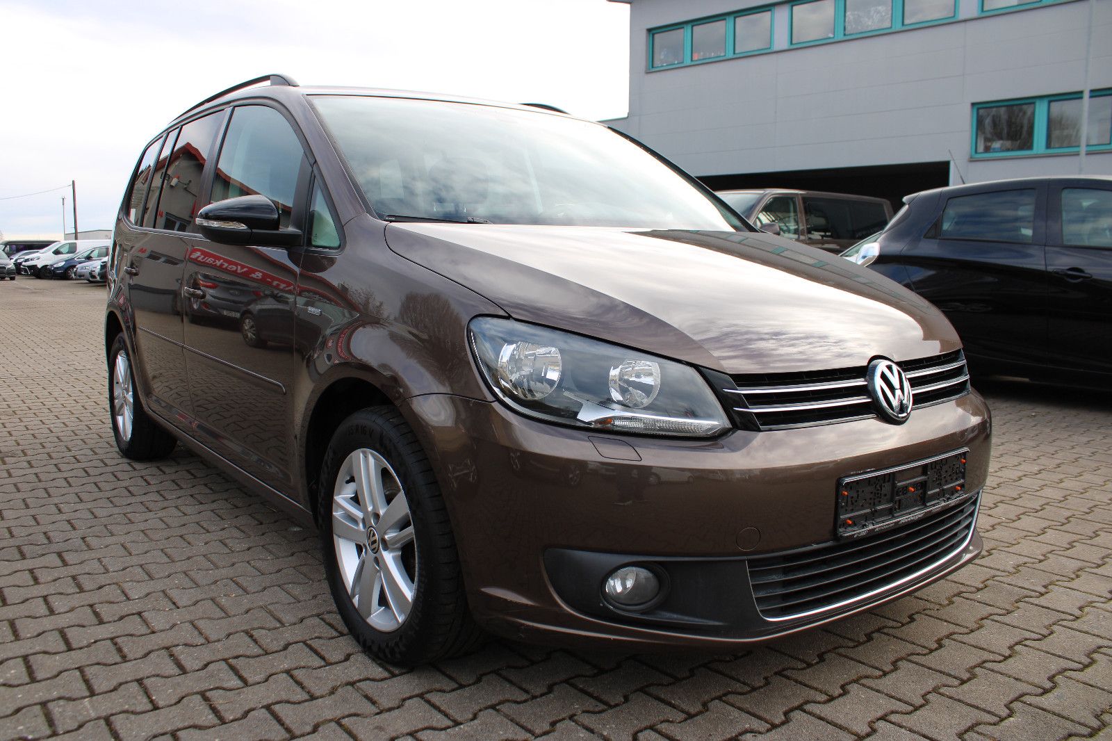 Fahrzeugabbildung Volkswagen Touran Match 2.0 TDI PDC,LED,SHZ