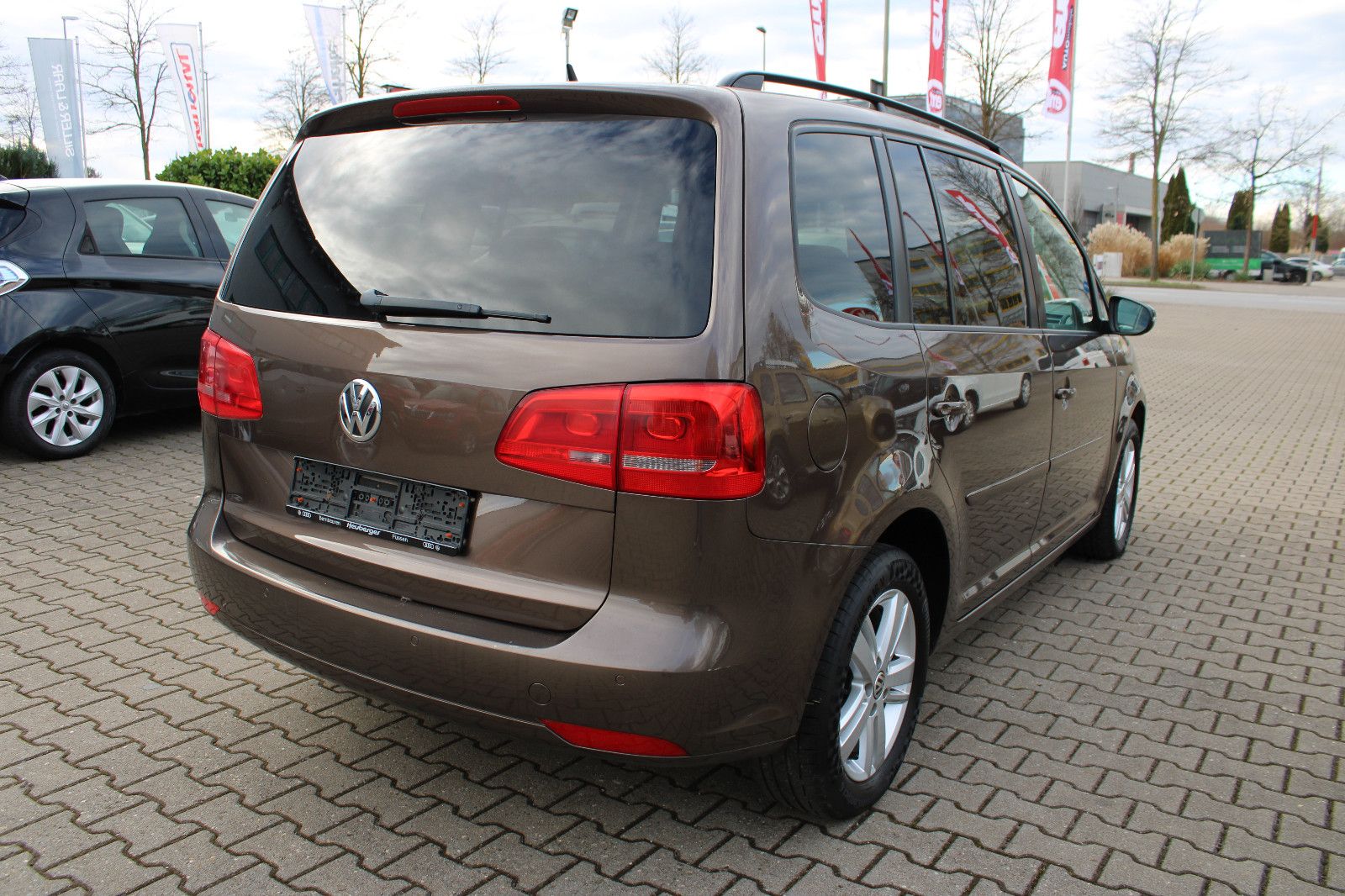 Fahrzeugabbildung Volkswagen Touran Match 2.0 TDI PDC,LED,SHZ