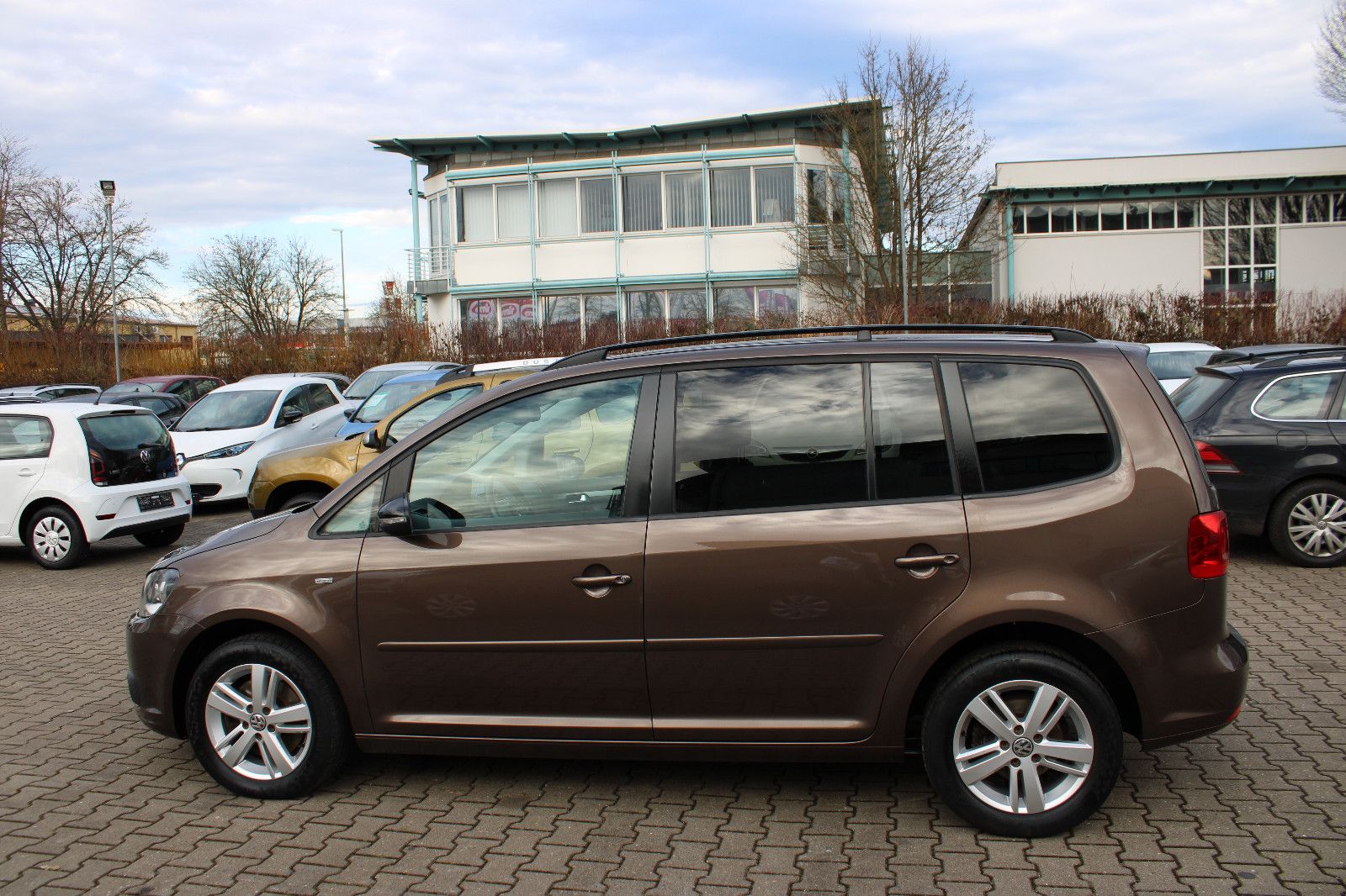 Fahrzeugabbildung Volkswagen Touran Match 2.0 TDI PDC,LED,SHZ