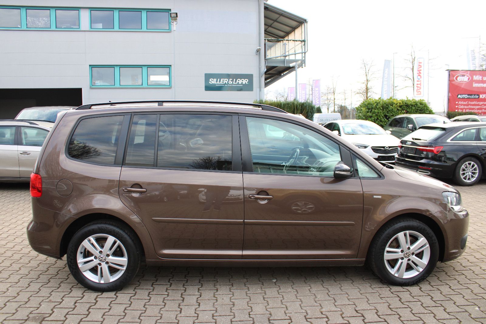 Fahrzeugabbildung Volkswagen Touran Match 2.0 TDI PDC,LED,SHZ