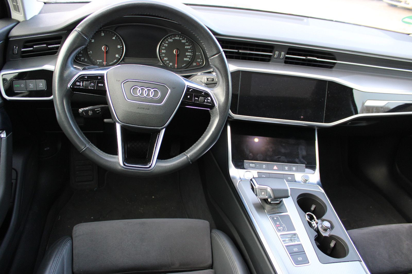 Fahrzeugabbildung Audi A6 45 TDI quattro Navi,LED,Panorama,Kamera