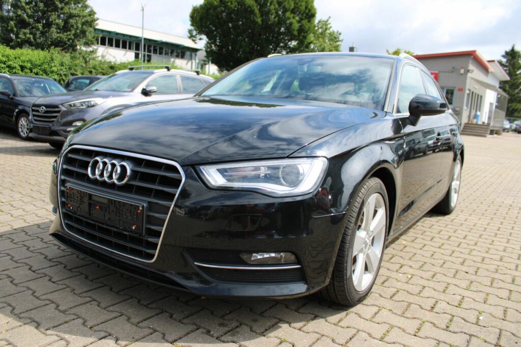 Audi A3 1.4 TFSI S tronic Sportback Navi,PDC,SHZ,AHK