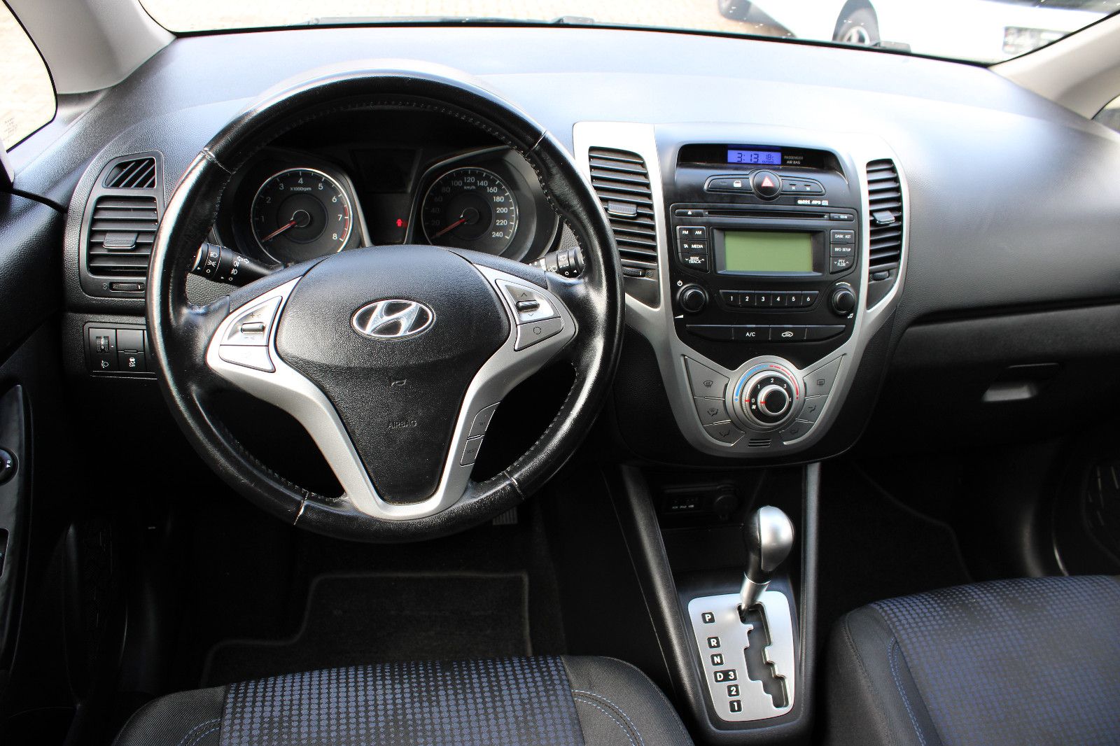 Fahrzeugabbildung Hyundai ix20 1.6 Automatik PDC,Klima