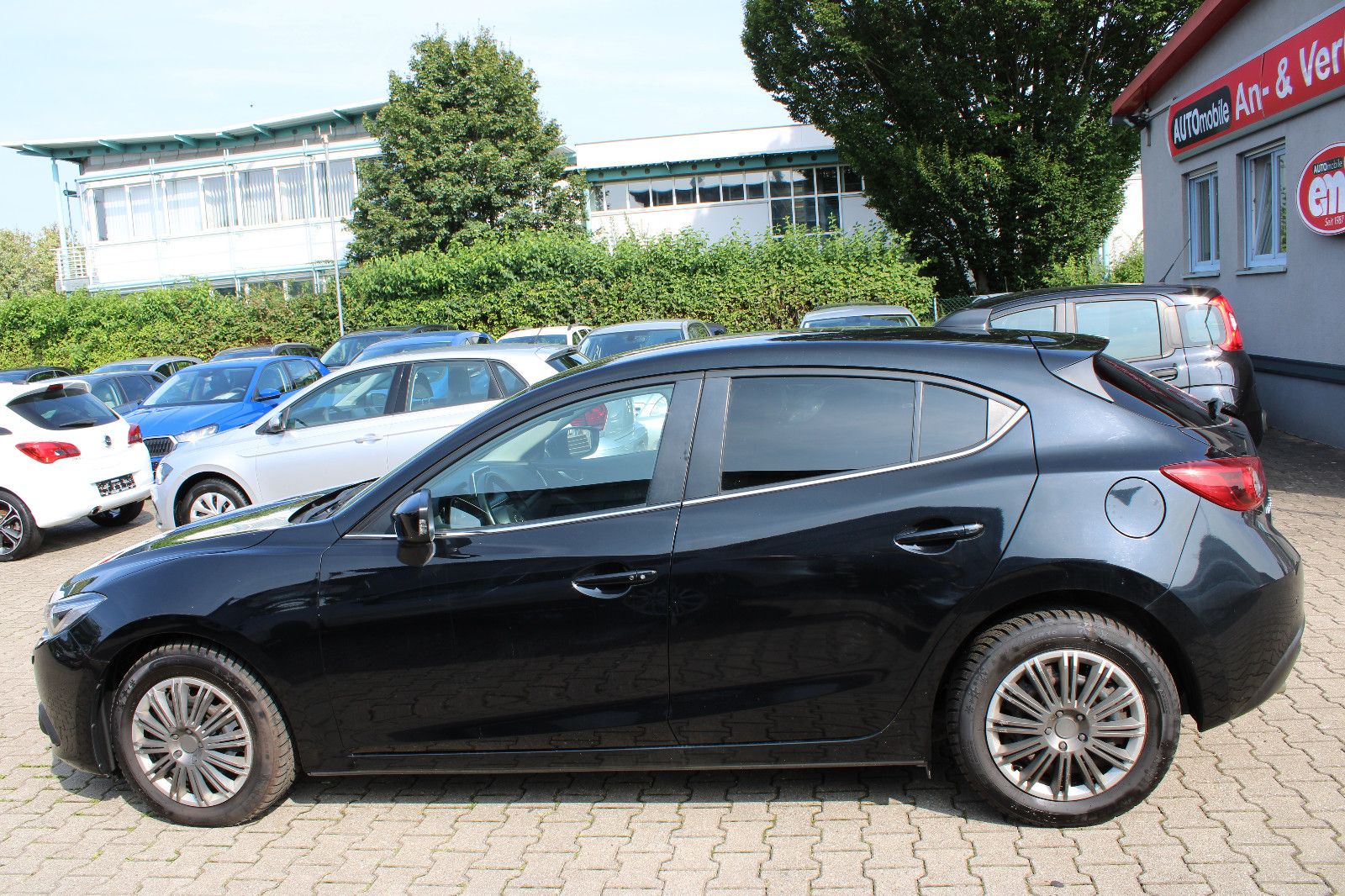 Fahrzeugabbildung Mazda 3 2.2 SKYACTIV-D 150 Sports-Line Navi,Xenon,Head