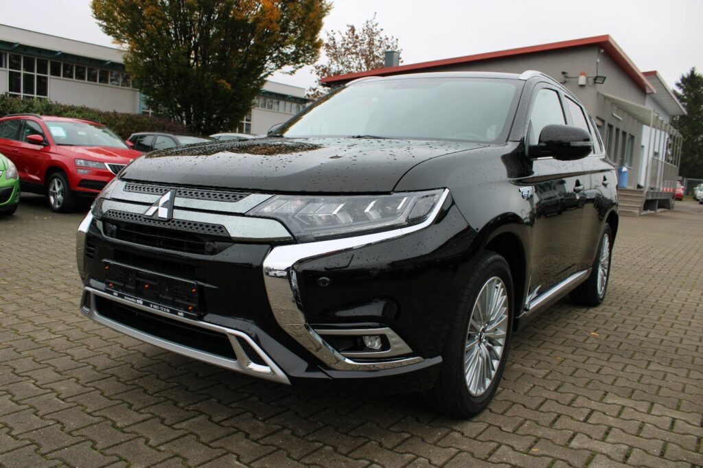 Mitsubishi Outlander 2.4 MIVEC PLUG-IN HYBRID 4WD