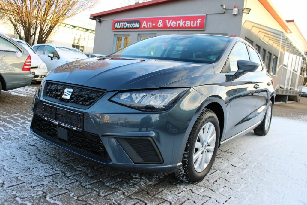 SEAT Ibiza 1.0 TSI  Style DSG Navi,LED,SHZ 1.Hand