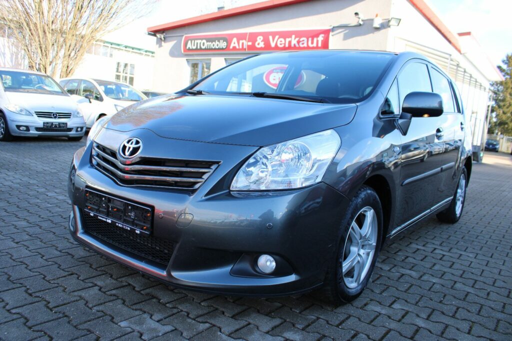 Toyota Verso 2.0 D 7.Sitzer PDC,Navi,Alu 1.Hand