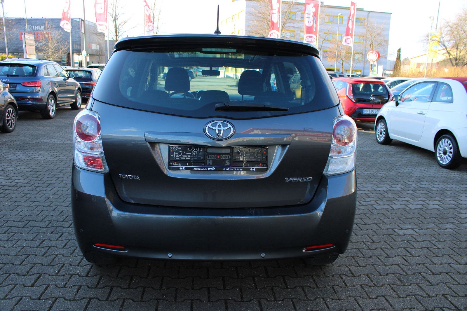 Fahrzeugabbildung Toyota Verso 2.0 D 7.Sitzer PDC,Navi,Alu 1.Hand