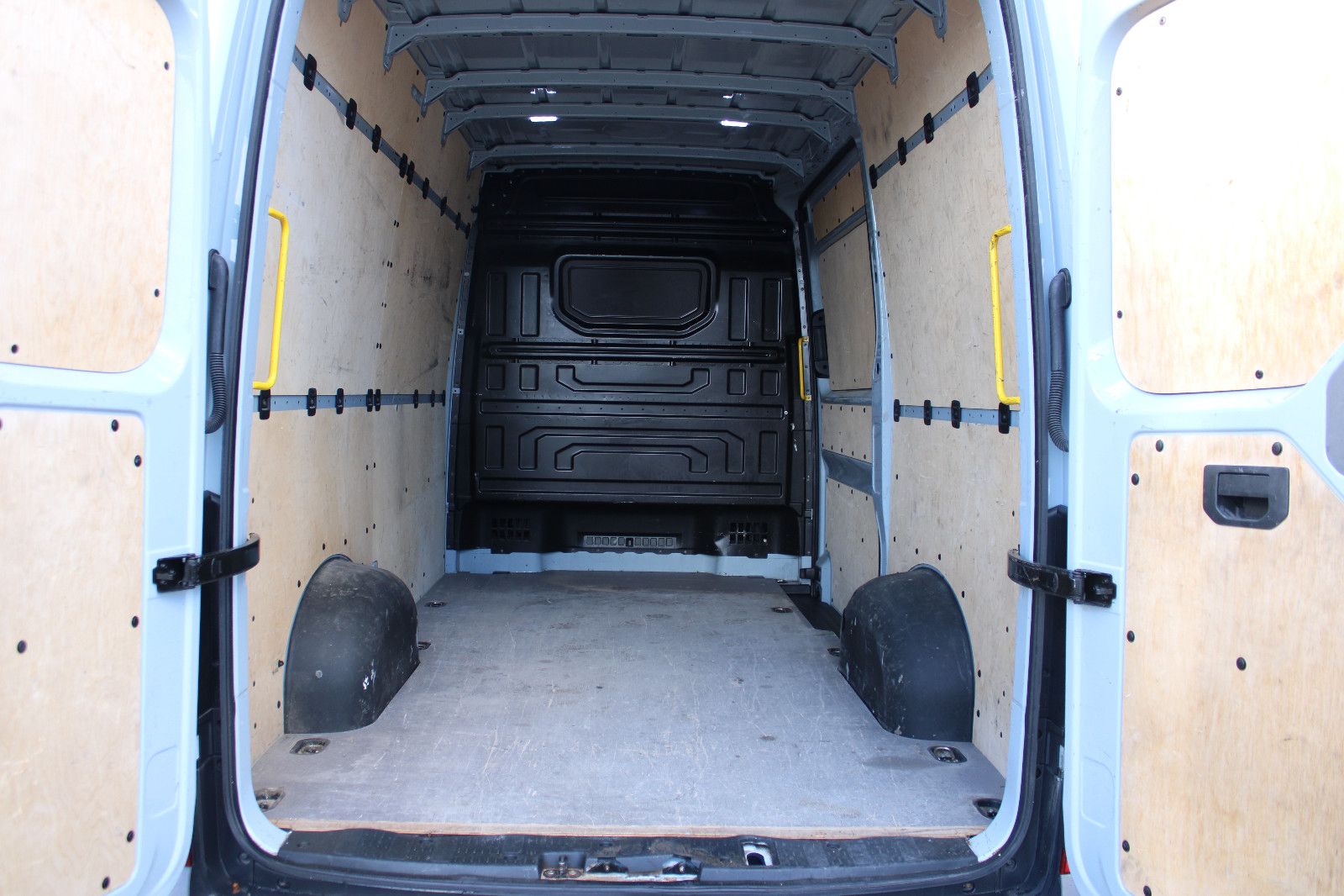 Fahrzeugabbildung Volkswagen Crafter 35 MR 2.0TDI PDC,Klima 1.Hand