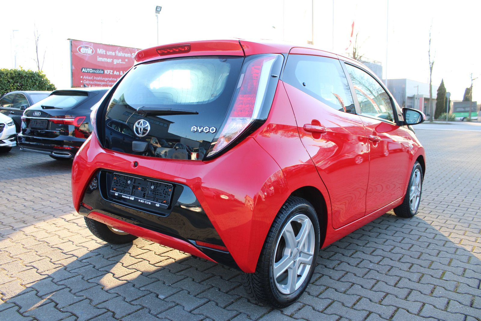 Fahrzeugabbildung Toyota Aygo 1,0-l-VVT-i x-shift Navi,Kamera Faltdach