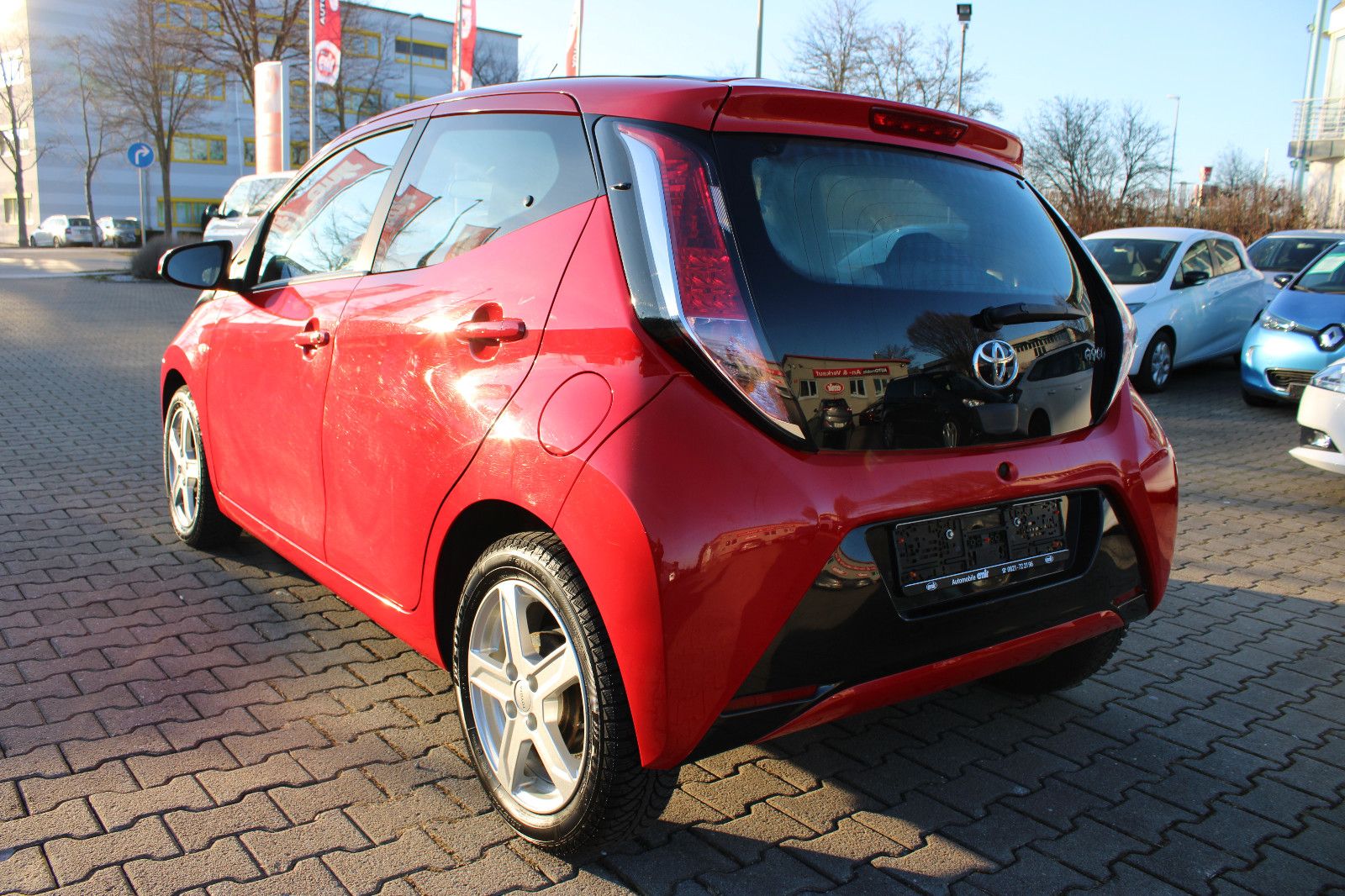 Fahrzeugabbildung Toyota Aygo 1,0-l-VVT-i x-shift Navi,Kamera Faltdach