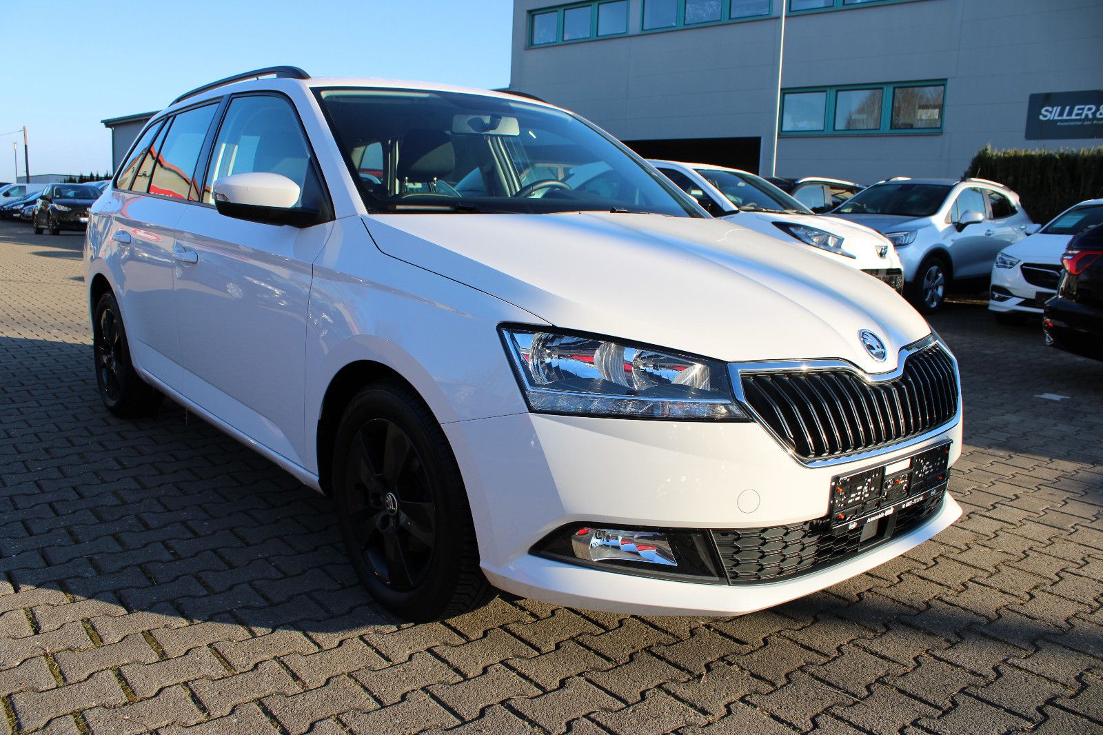 Fahrzeugabbildung SKODA Fabia 1.0 TSI  COMBI