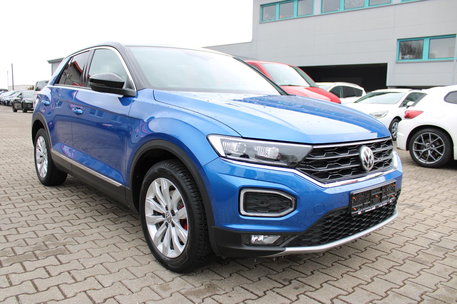 Fahrzeugabbildung Volkswagen T-Roc 1.5 TSI Navi,PDC,LED,SHZ,ACC