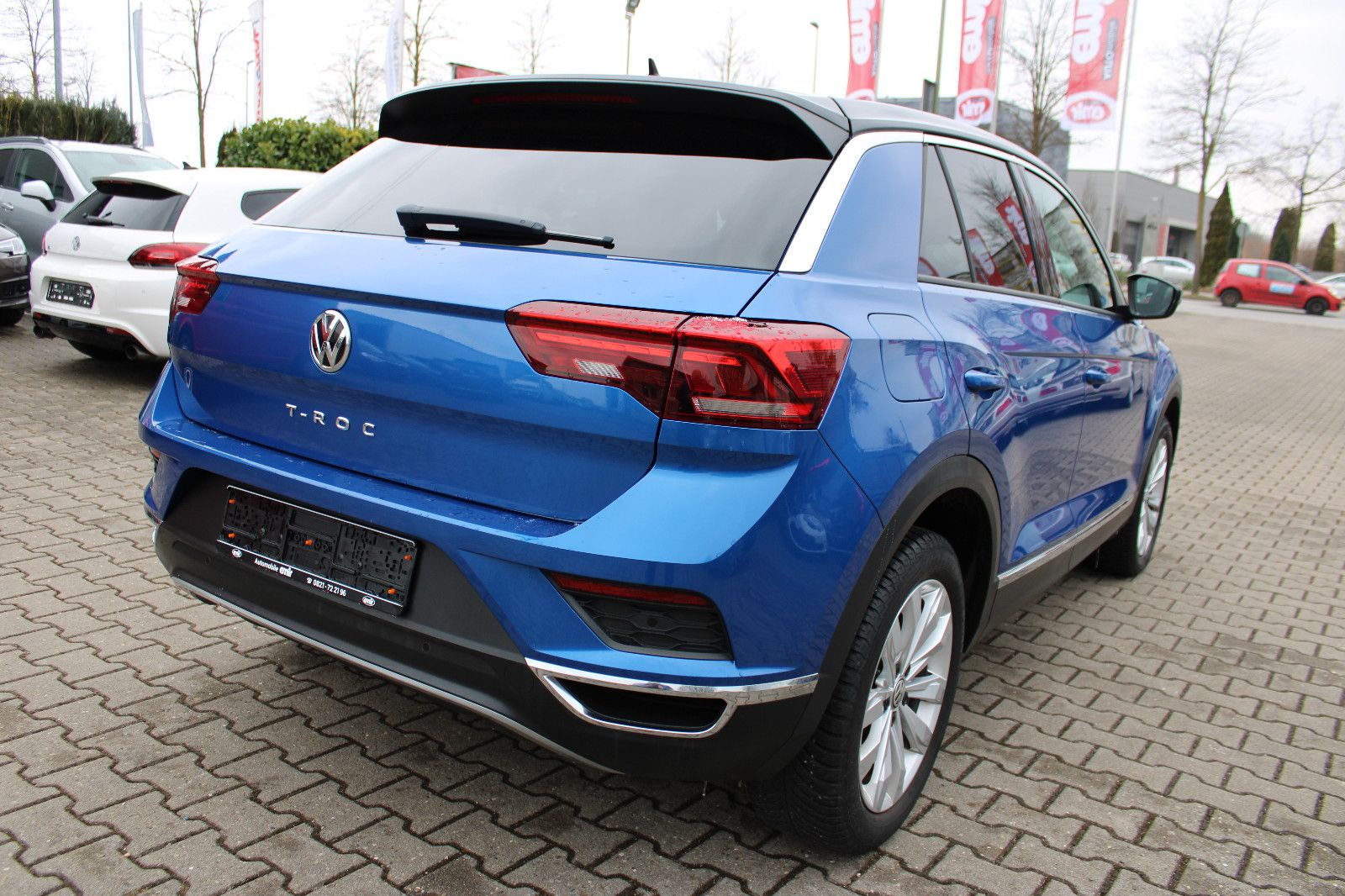 Fahrzeugabbildung Volkswagen T-Roc 1.5 TSI Navi,PDC,LED,SHZ,ACC