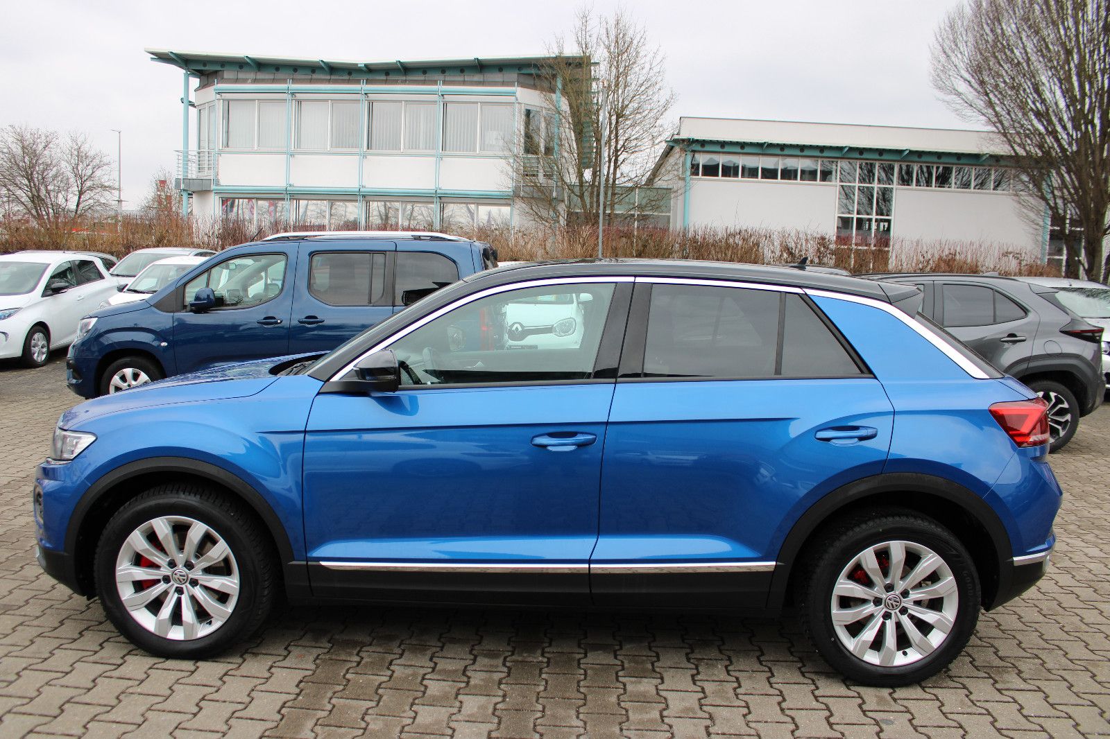 Fahrzeugabbildung Volkswagen T-Roc 1.5 TSI Navi,PDC,LED,SHZ,ACC