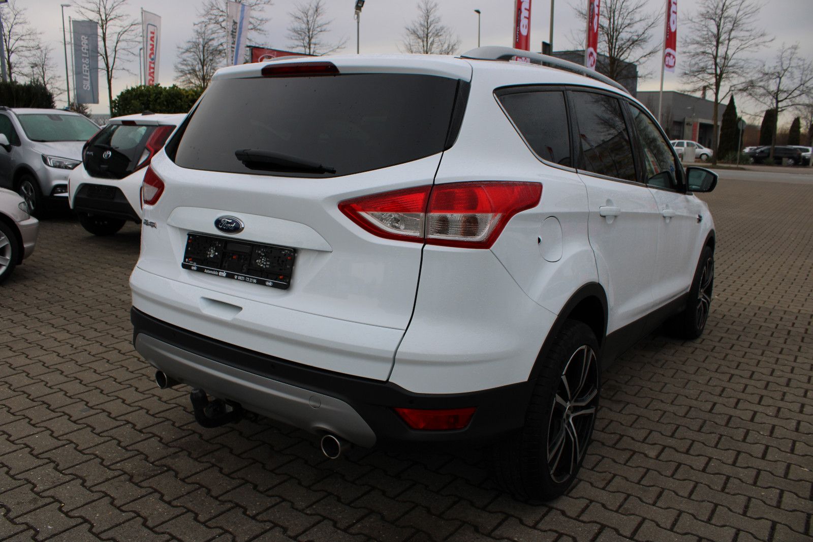 Fahrzeugabbildung Ford Kuga 2,0 TDCi PDC,AHK,SHZ,Alu