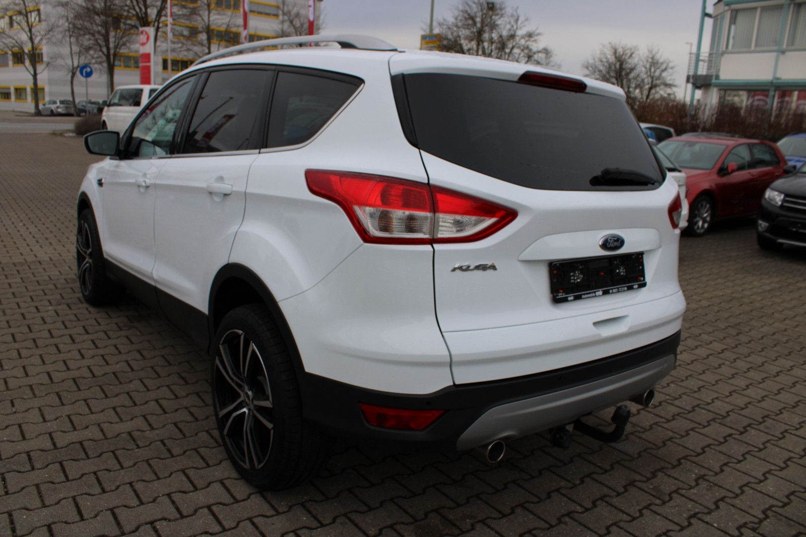 Fahrzeugabbildung Ford Kuga 2,0 TDCi PDC,AHK,SHZ,Alu