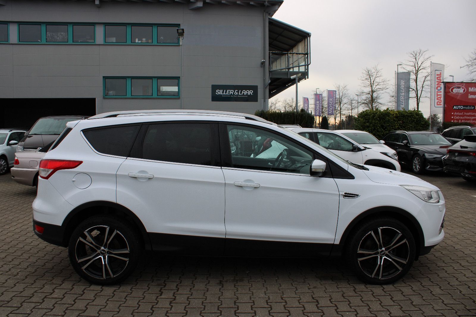 Fahrzeugabbildung Ford Kuga 2,0 TDCi PDC,AHK,SHZ,Alu