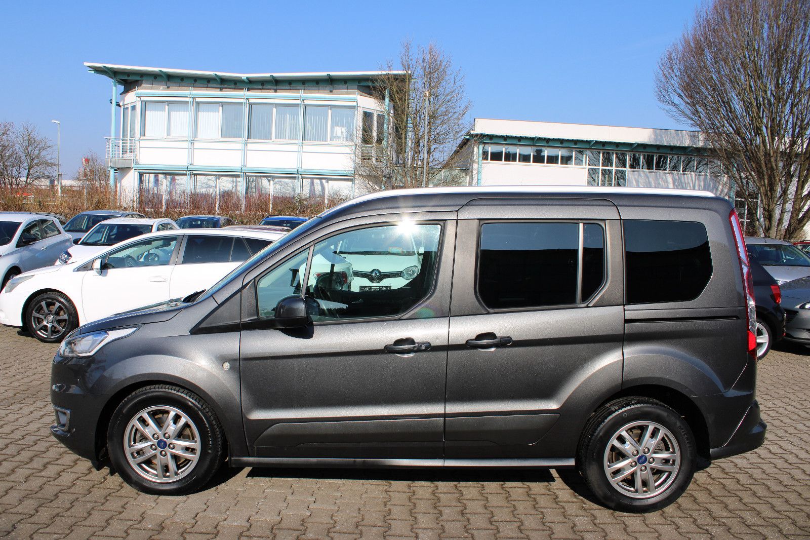 Fahrzeugabbildung Ford Tourneo Connect 1.5 EcoBlue Auto Navi,Panorama