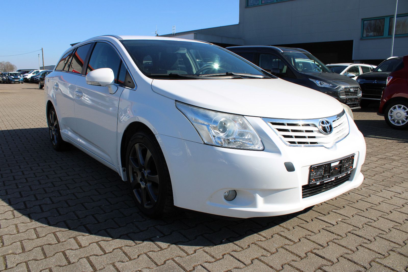 Fahrzeugabbildung Toyota Avensis Combi 2.2 D-4D Kamera,AHK,Navi