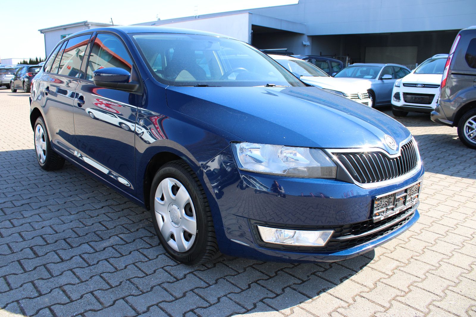 Fahrzeugabbildung SKODA Rapid 1.4 TSI DSG PDC,Navi,AHK,SHZ