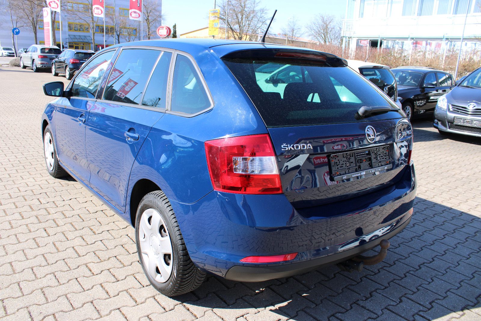 Fahrzeugabbildung SKODA Rapid 1.4 TSI DSG PDC,Navi,AHK,SHZ