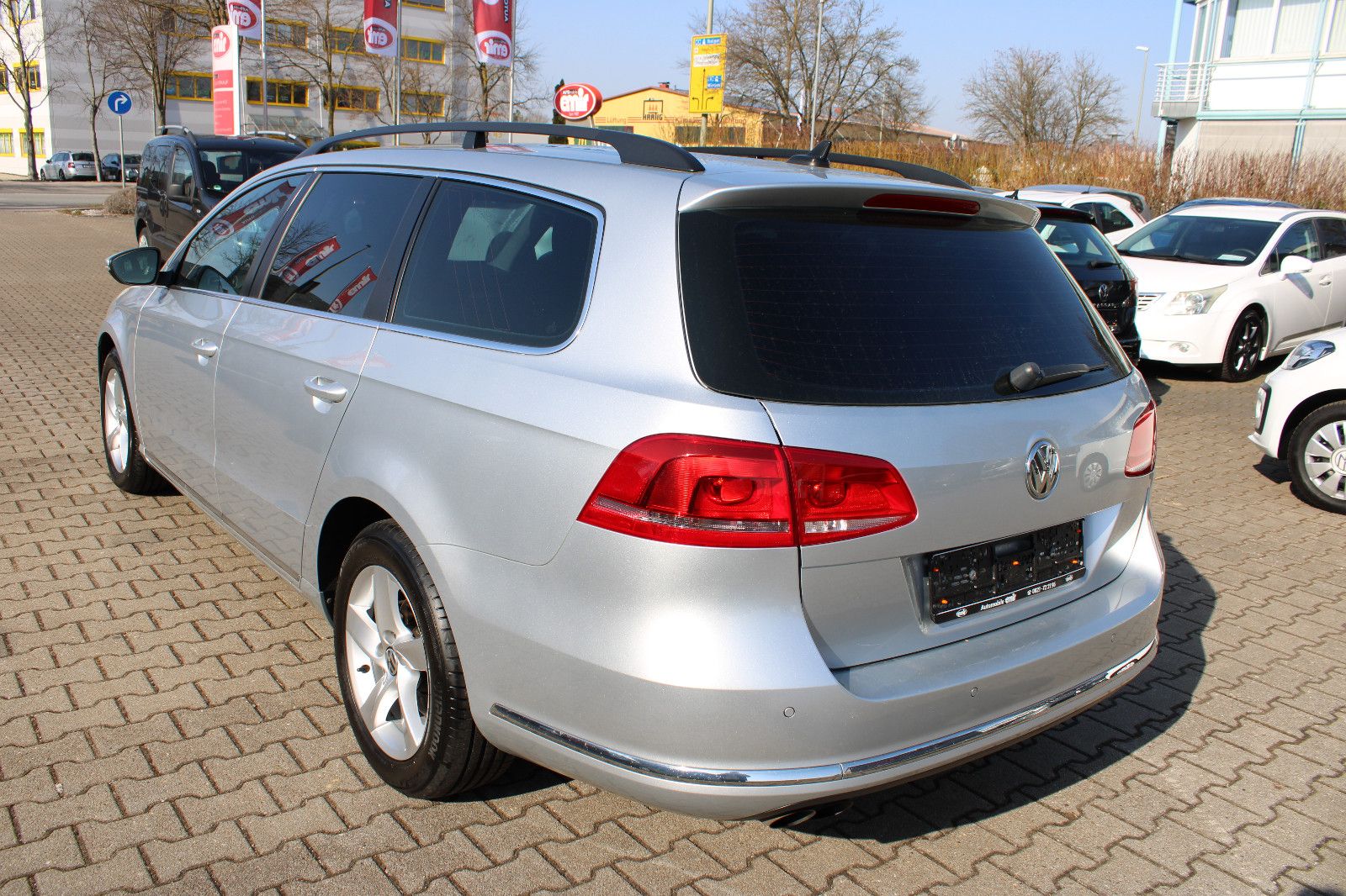 Fahrzeugabbildung Volkswagen Passat Variant 2.0TDI DSG Navi,AHK,PDC,SHZ