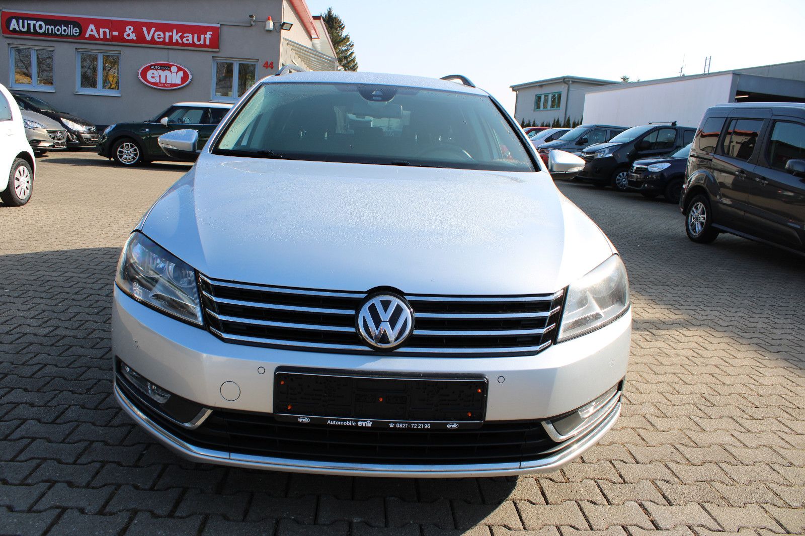 Fahrzeugabbildung Volkswagen Passat Variant 2.0TDI DSG Navi,AHK,PDC,SHZ