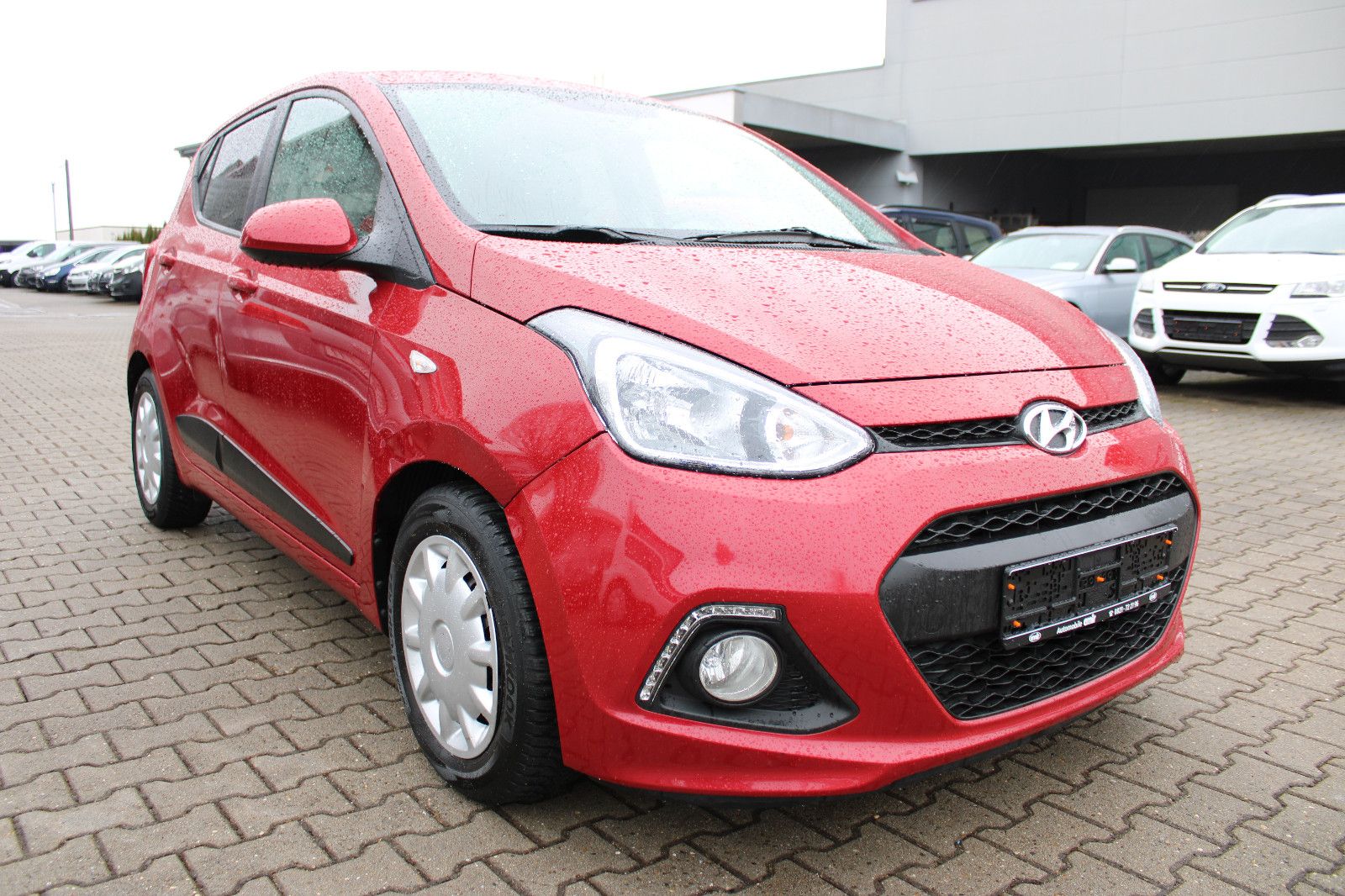 Fahrzeugabbildung Hyundai i10 1.2 PASSION Klima,PDC,LED,SHZ,LHZ