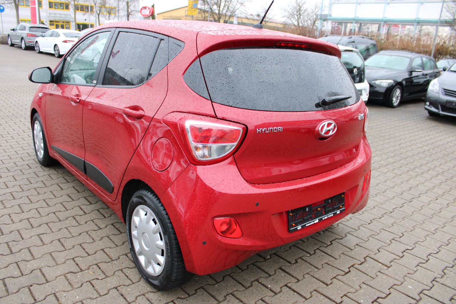 Fahrzeugabbildung Hyundai i10 1.2 PASSION Klima,PDC,LED,SHZ,LHZ