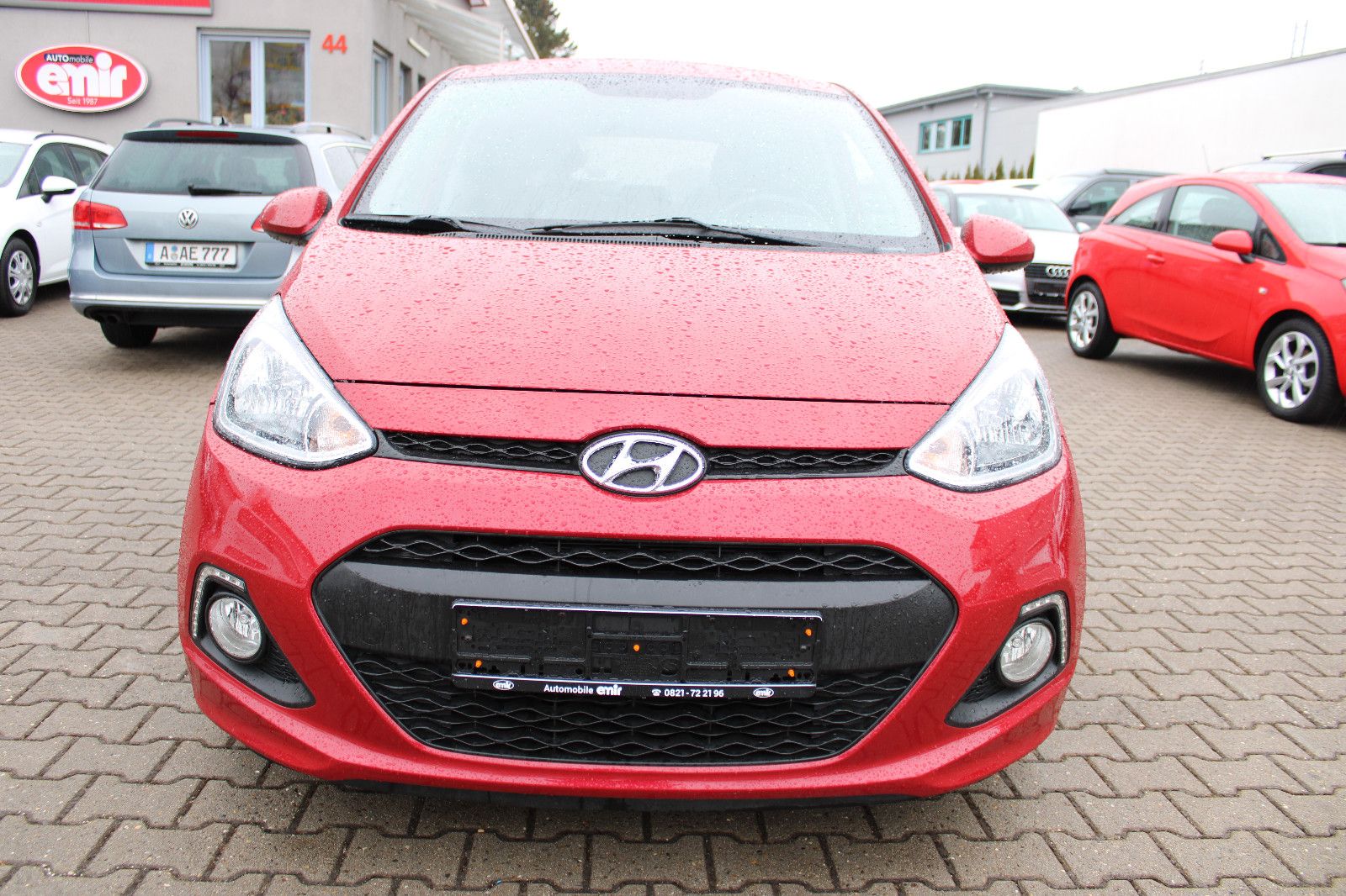 Fahrzeugabbildung Hyundai i10 1.2 PASSION Klima,PDC,LED,SHZ,LHZ