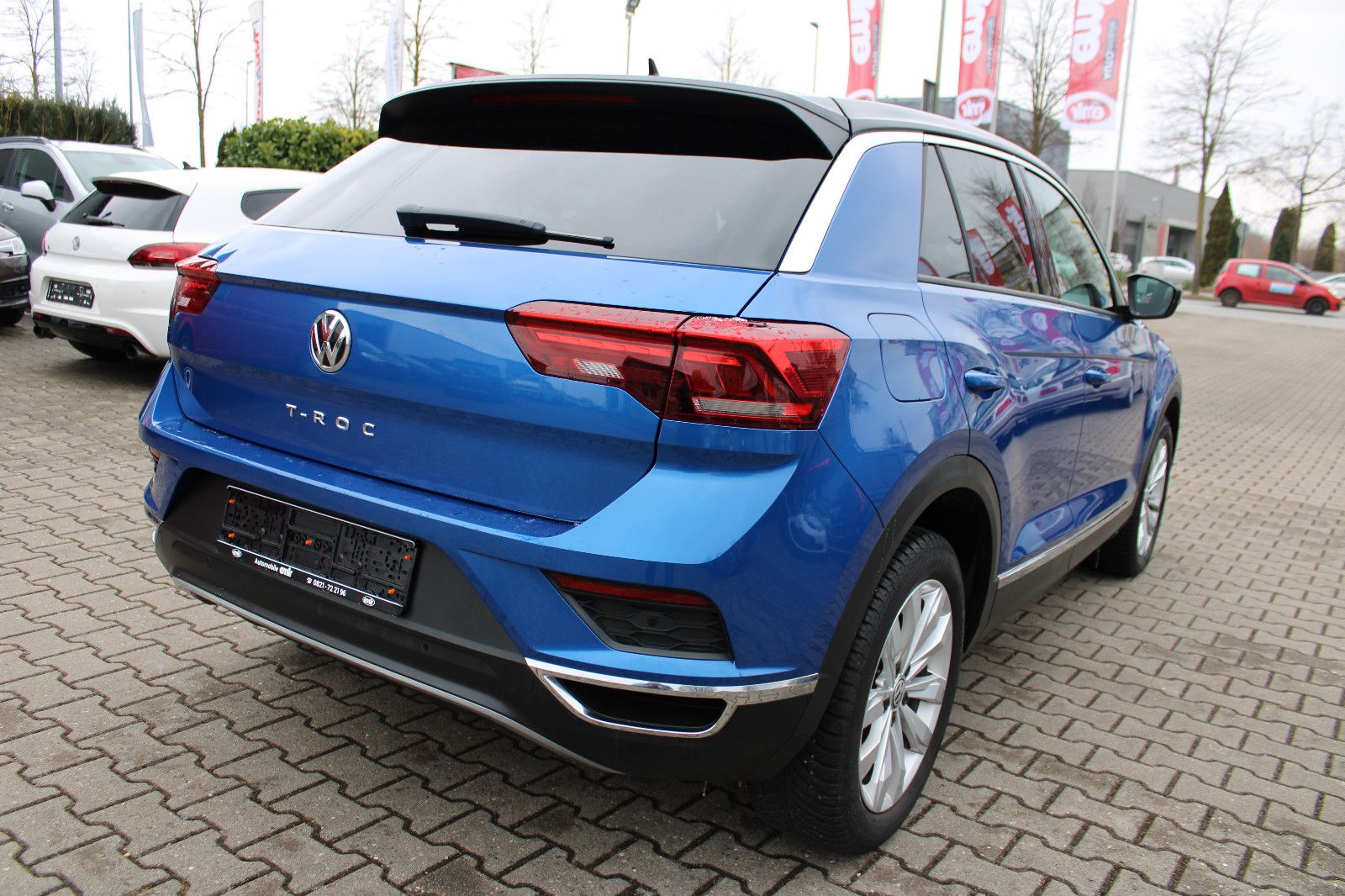 Fahrzeugabbildung Volkswagen T-Roc 1.5 TSI Navi,PDC,LED,SHZ,ACC