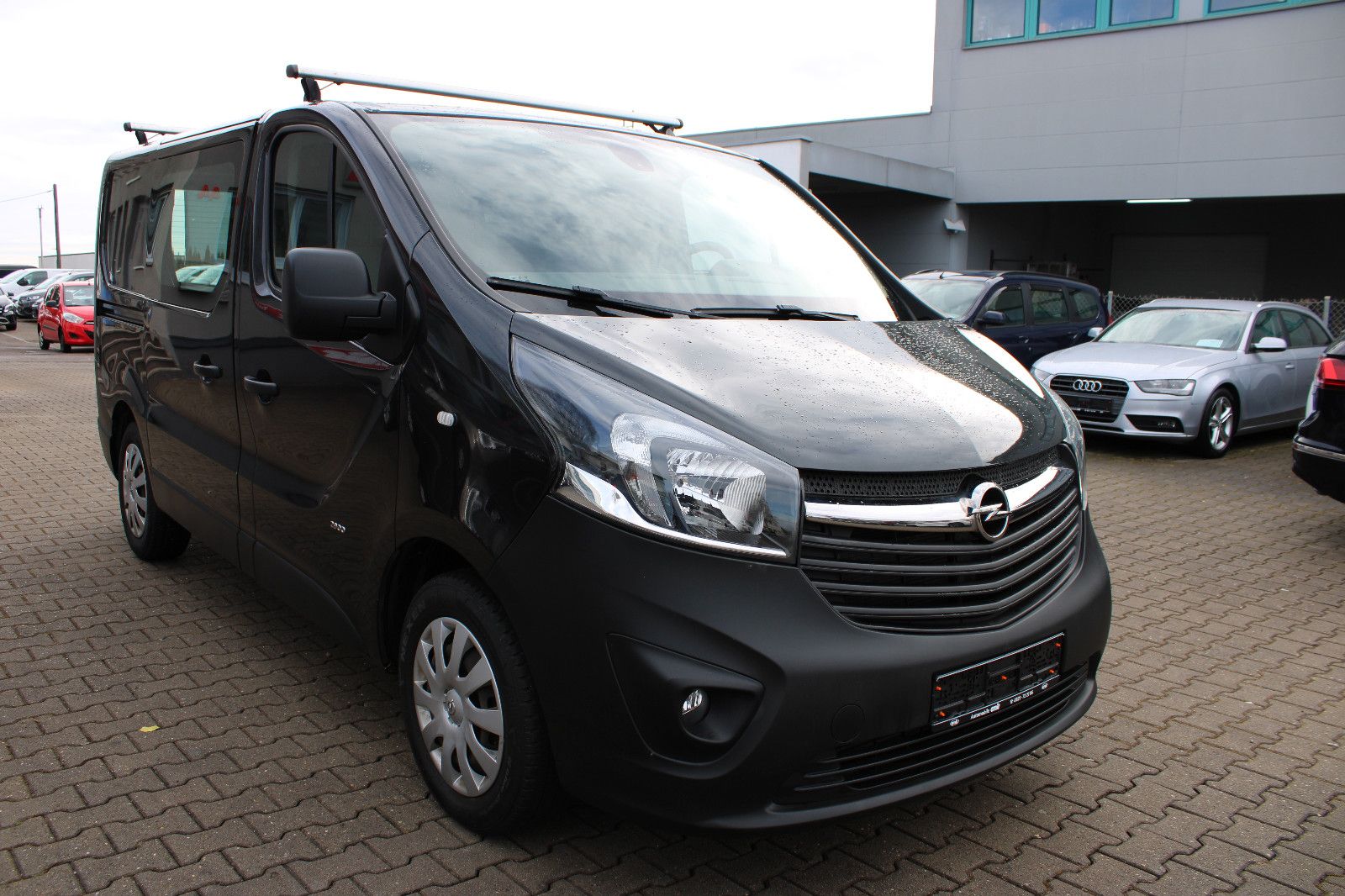 Fahrzeugabbildung Opel Vivaro 1.6CDTI Kasten 3.Sitzer AHK,PDC,Standheiz
