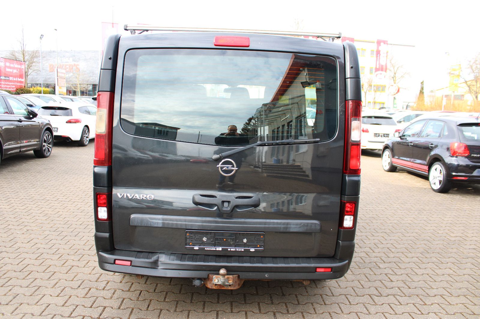 Fahrzeugabbildung Opel Vivaro 1.6CDTI Kasten 3.Sitzer AHK,PDC,Standheiz
