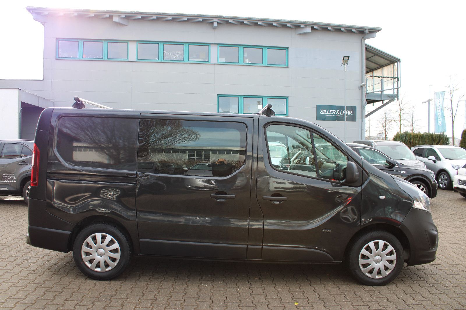 Fahrzeugabbildung Opel Vivaro 1.6CDTI Kasten 3.Sitzer AHK,PDC,Standheiz