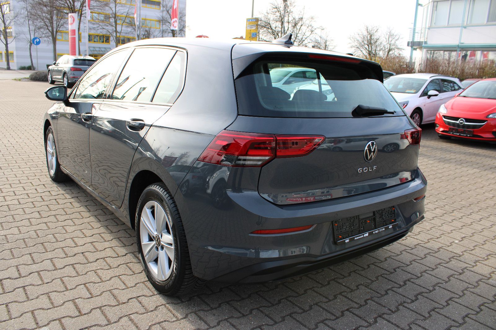 Fahrzeugabbildung Volkswagen Golf 1.5 TSI VIII Navi,AHK,PDC,SHZ,LHZ,LED