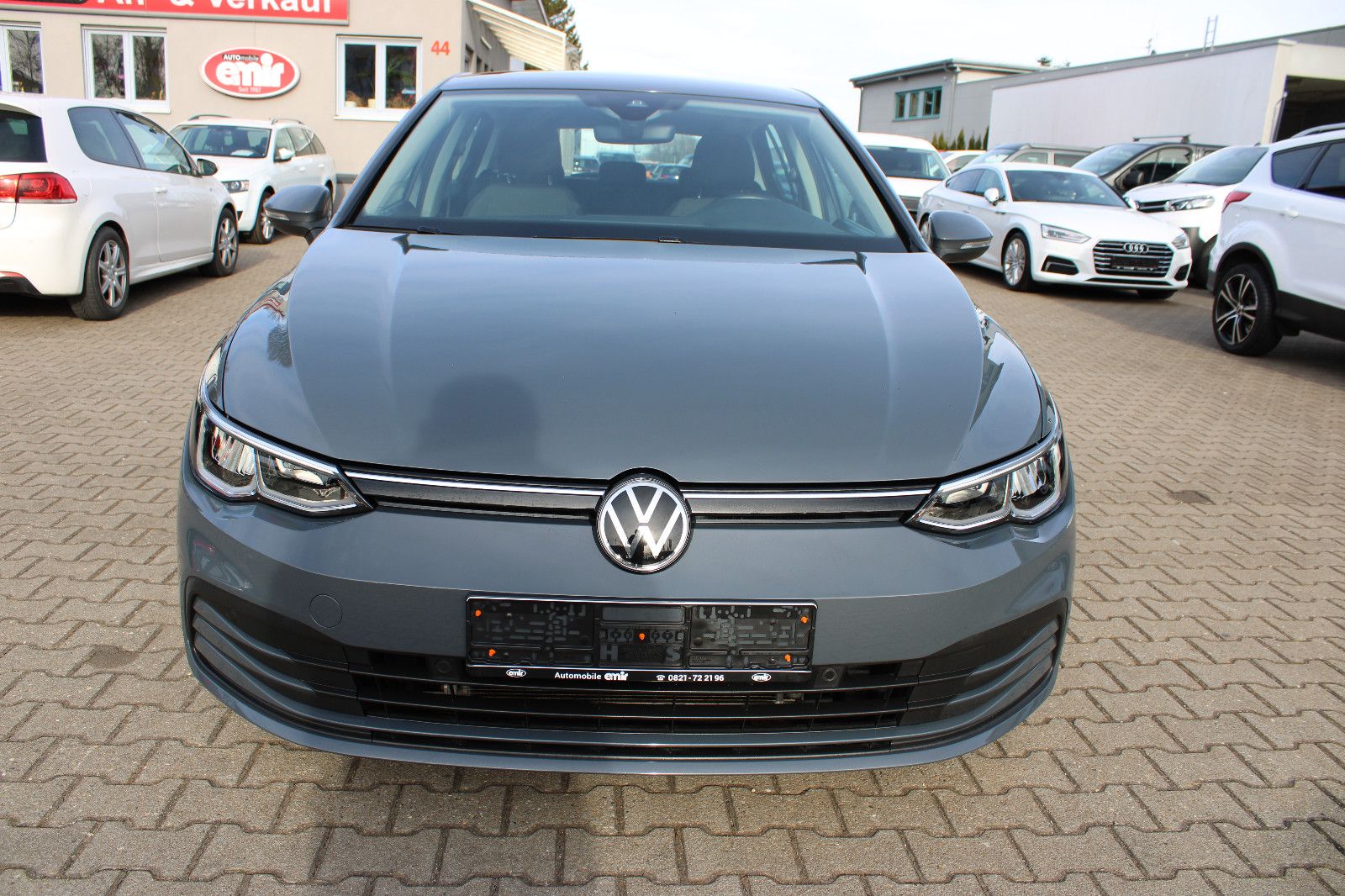 Fahrzeugabbildung Volkswagen Golf 1.5 TSI VIII Navi,AHK,PDC,SHZ,LHZ,LED