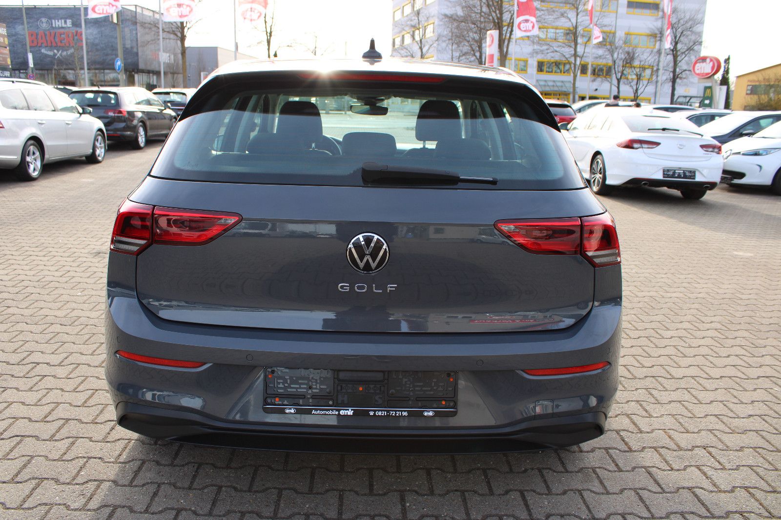 Fahrzeugabbildung Volkswagen Golf 1.5 TSI VIII Navi,AHK,PDC,SHZ,LHZ,LED