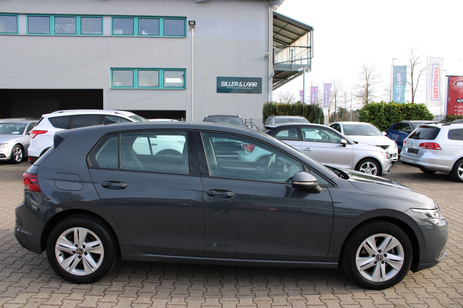 Fahrzeugabbildung Volkswagen Golf 1.5 TSI VIII Navi,AHK,PDC,SHZ,LHZ,LED