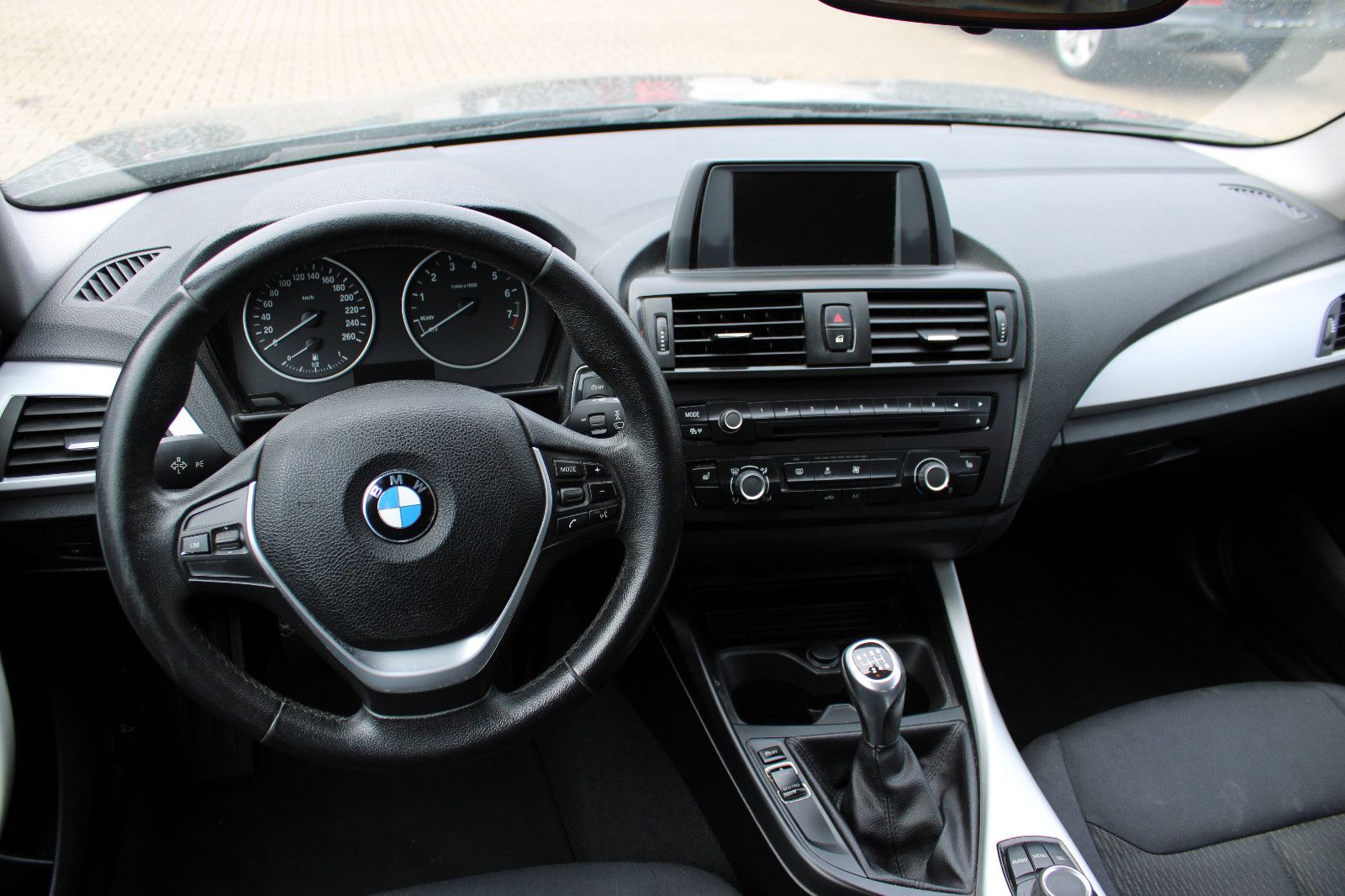 Fahrzeugabbildung BMW 116i PDC,SHZ,Klima,USB,Alu