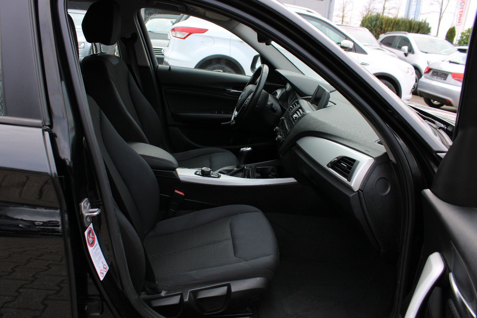 Fahrzeugabbildung BMW 116i PDC,SHZ,Klima,USB,Alu